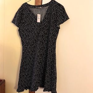 LOFT navy polka dot size 8 100% rayon new with tags